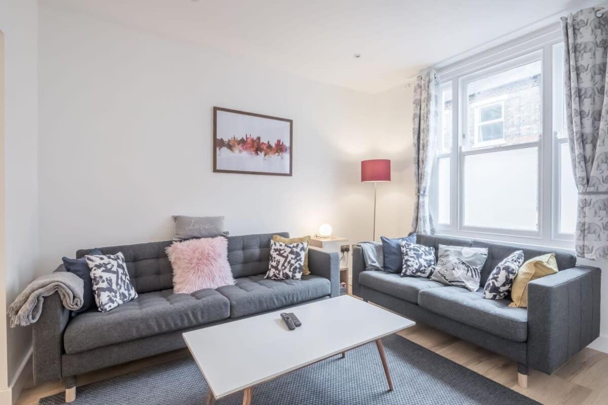 Refurbished High Spec Central Family Home CBG Exteriör bild