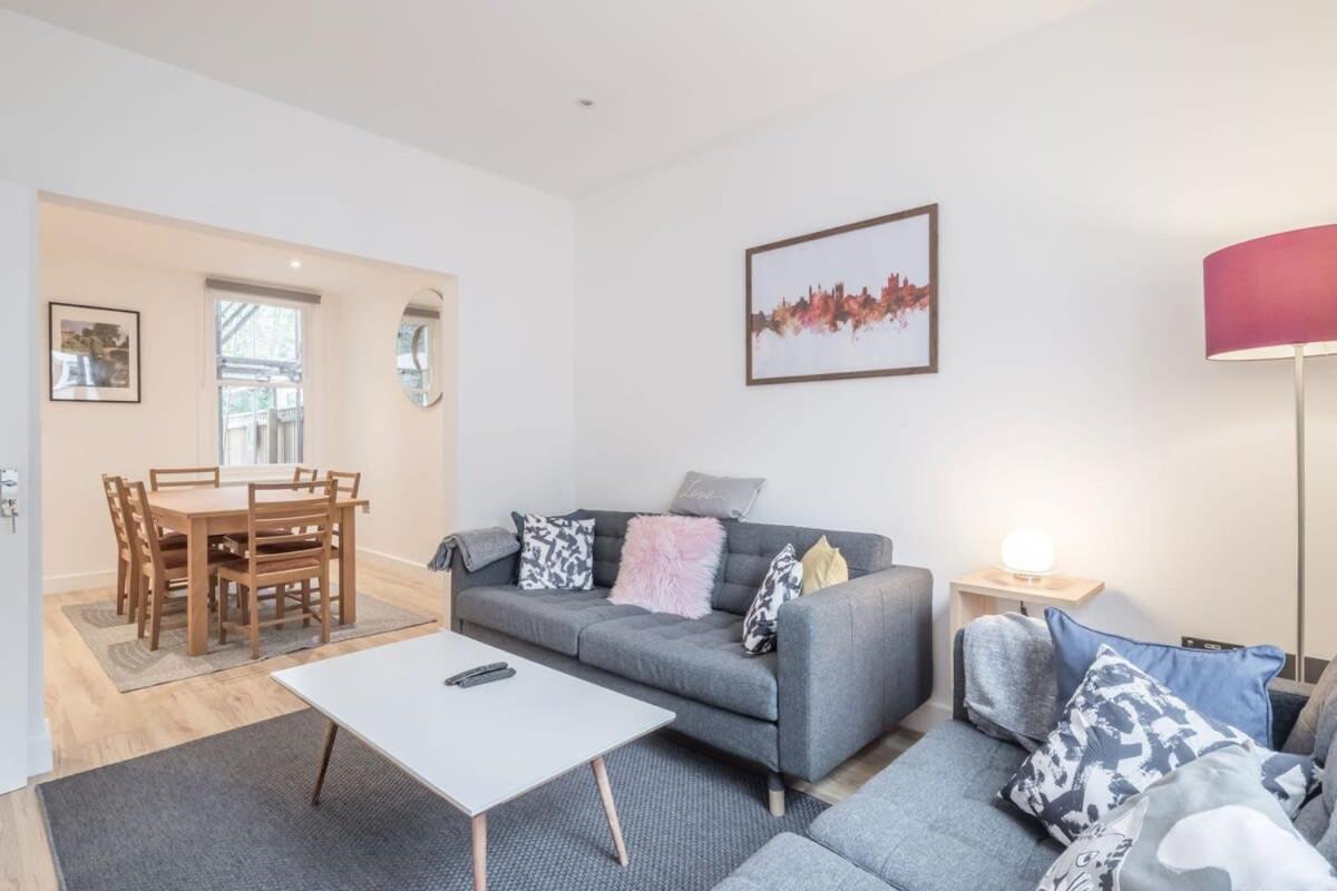 Refurbished High Spec Central Family Home CBG Exteriör bild
